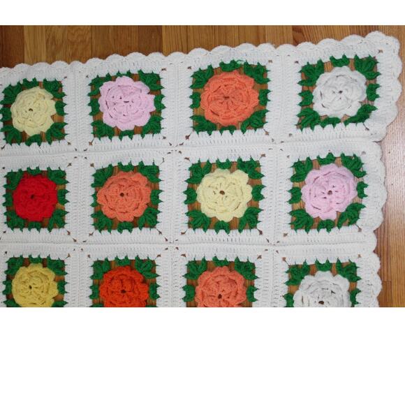 VTG Handmade 3D Crochet Multicolor Rose Flowers Granny Square Afghan 51”x66” - Picture 5 of 11